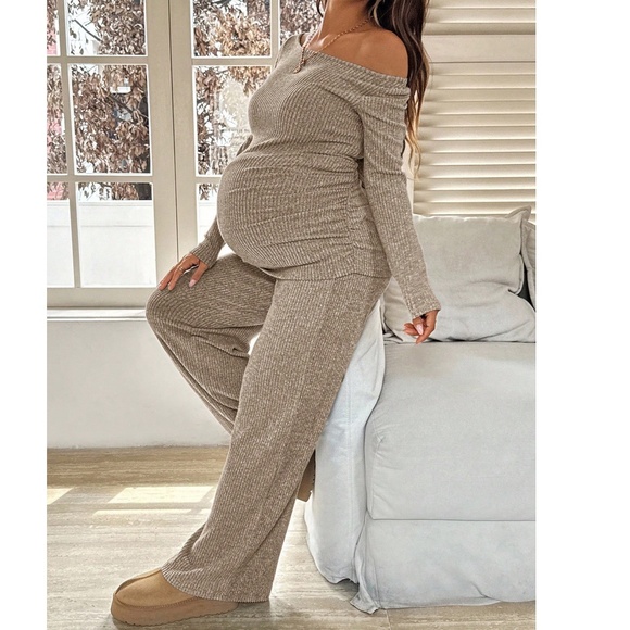 Maternity Wide Scoop Neck Ribbed Long Sleeve Top Wide Leg Pants Set - Picture 4 of 14